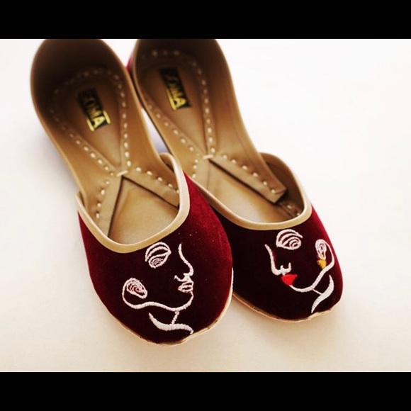 Flats/Pumps - Picture 1 of 1